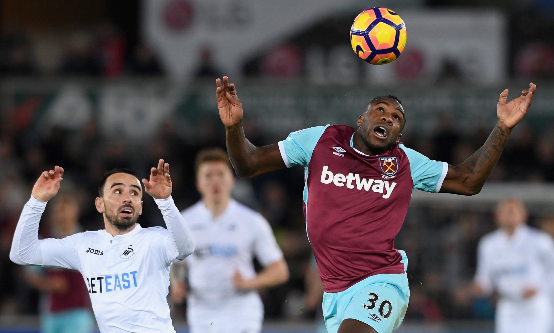 纽卡vs马竞首发:托纳利、伊兰加先发,阿尔瓦雷斯、加拉格尔出战.