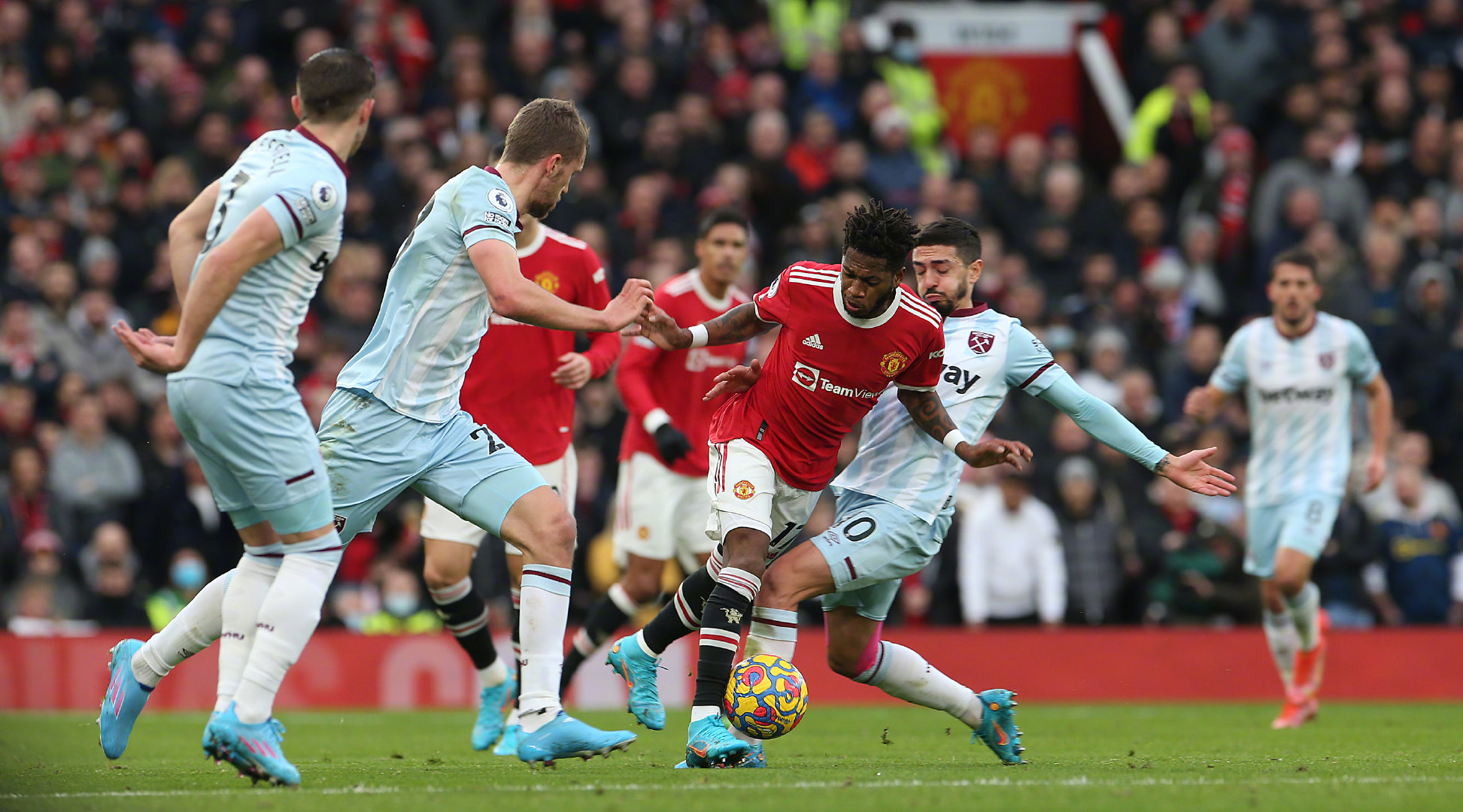 占据主动 占据主动